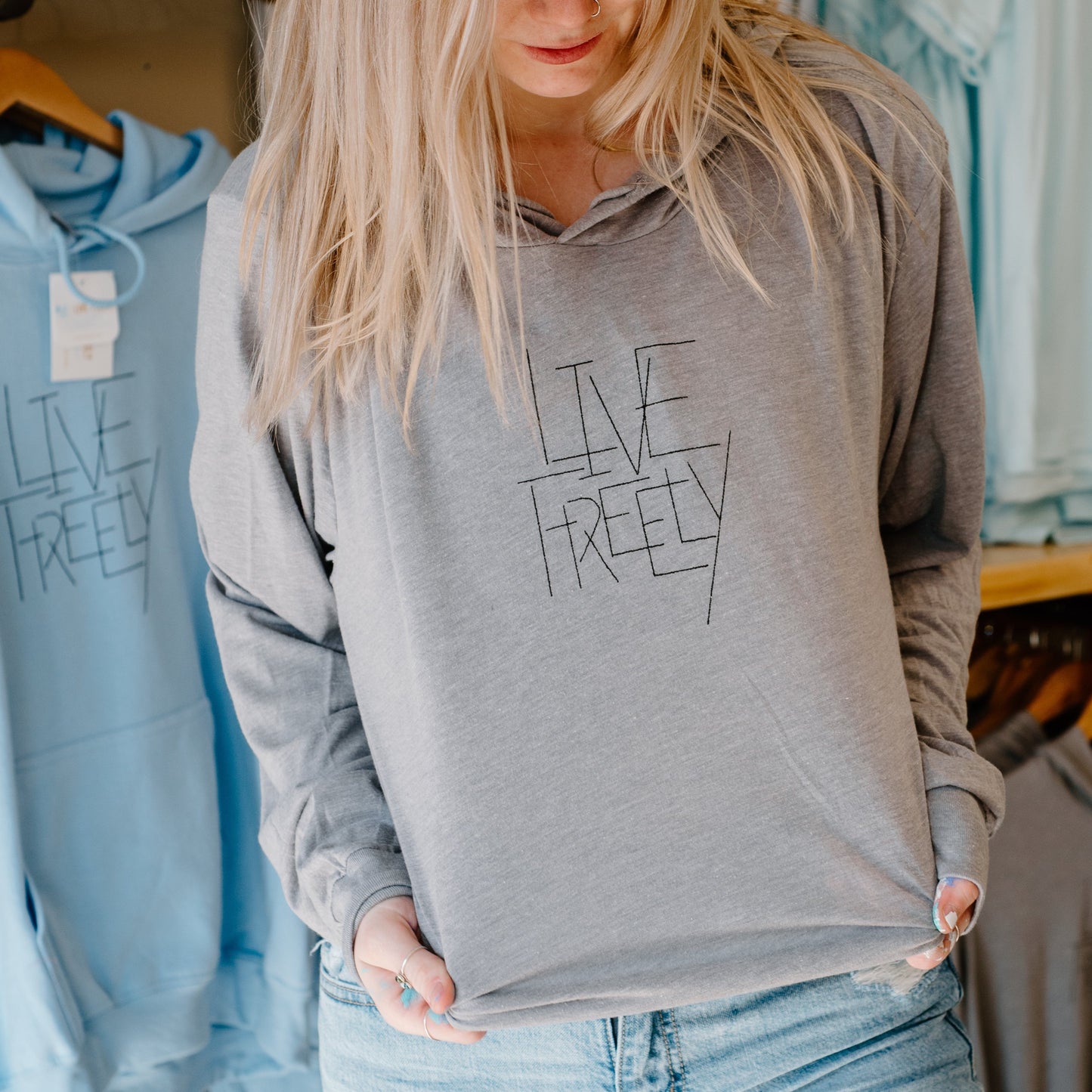Life freely Sketch Logo Long Sleeve Hood Crop – Live Freely Shop